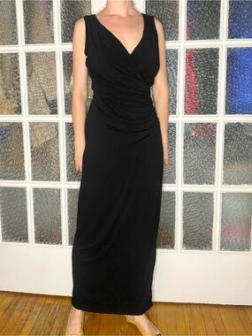 Max Studio Black Sleeveless Ruched V-Neck Maxi Dress